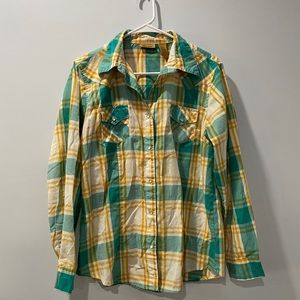 Wrangler Women’s Button Up Shirt